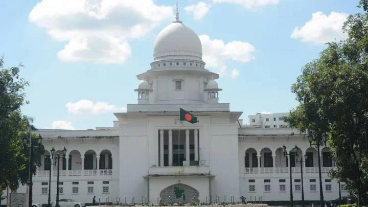 শোকজ নোটিশ নয়, তিন বিচারপতির কাছে মামলার তথ্য চেয়েছেন প্রধান বিচারপতি: সুপ্রিম কোর্ট