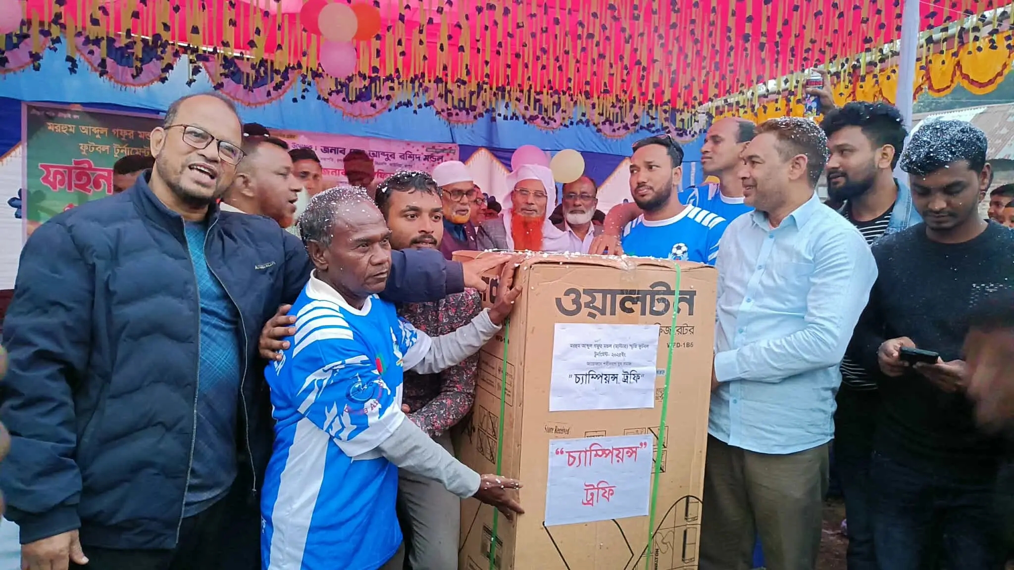 কাউনিয়ায় আব্দুল গফুর মন্ডল স্মৃতি ফুটবল টুর্নামেন্টের ফাইনাল খেলা