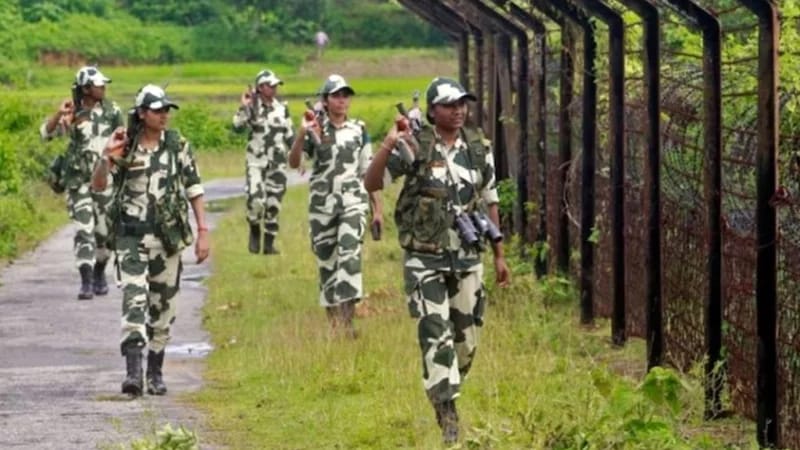 আটক বিএসএফ সদস্যকে ফেরত দিল বিজিবি