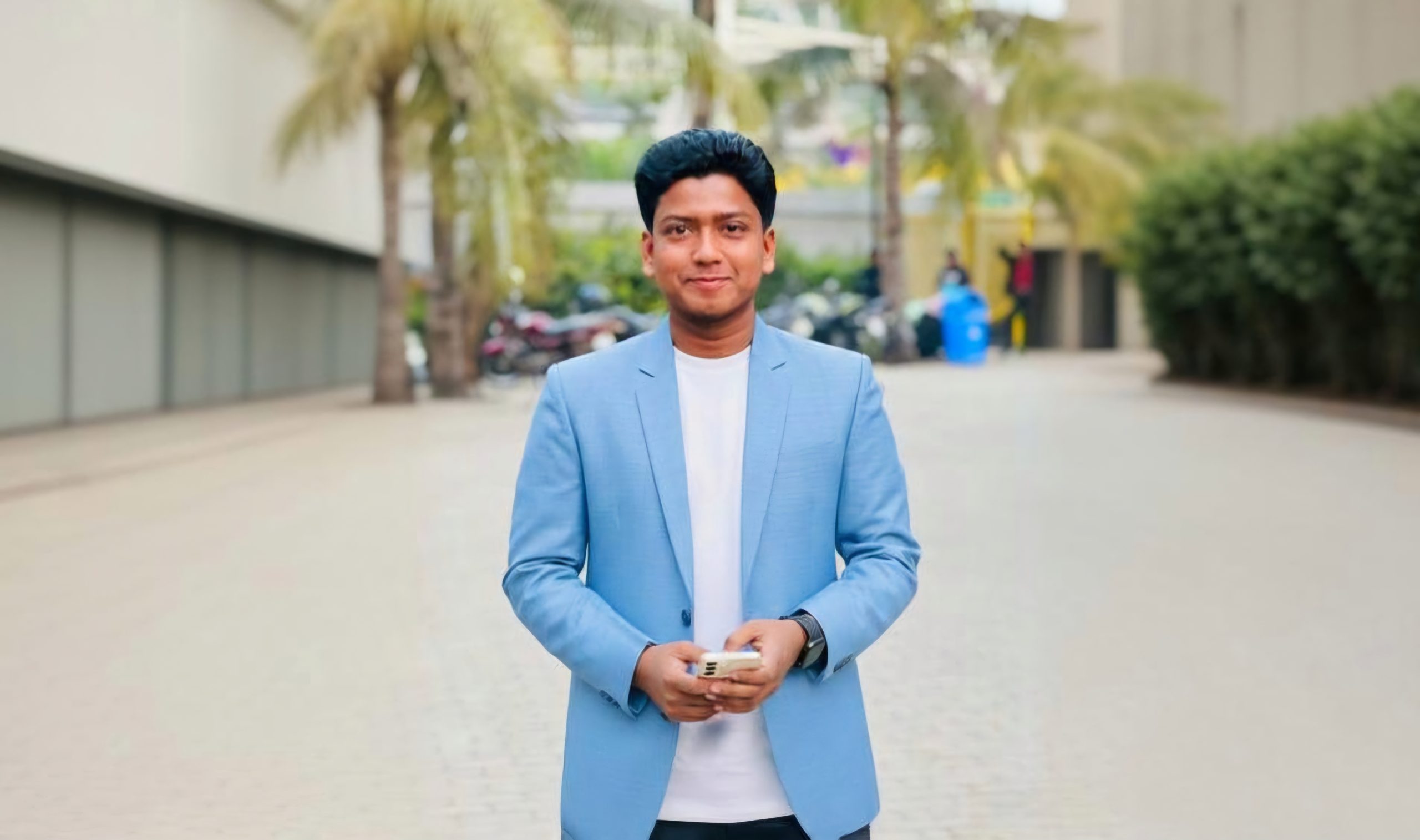 ঘরে বসে মাসে অর্ধলক্ষ টাকা আয় করছেন শিপন
