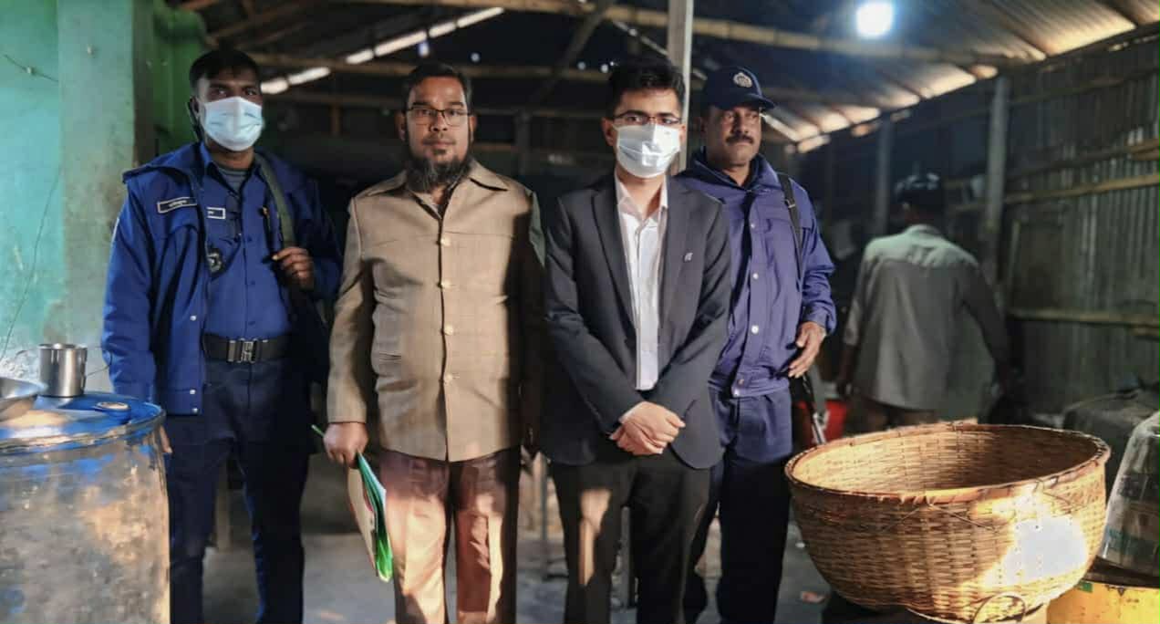 নন্দীগ্রামে ভ্রাম্যমাণ আদালতের অভিযানে তিশা বেকারিকে ২০ হাজার টাকা জরিমানা প্রদান