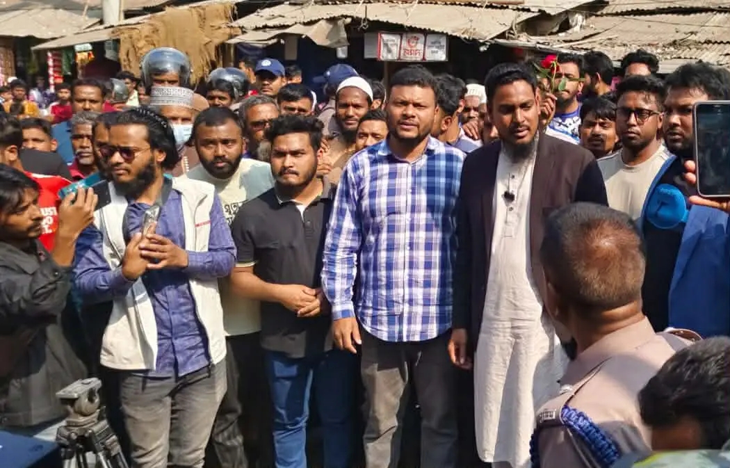 বিএনপি ফ্যামিলি কার্ডের কথা বলে,অন্যদিকে বিরোধীদলের বাড়িঘর ভাঙচুর করে- আখতার হোসেন 
