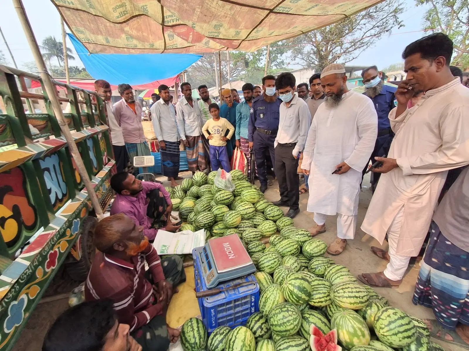 নন্দীগ্রামে ভ্রাম্যমাণ আদালতে ডিজেল ব্যবসায়ী ও মুদি দোকানীকে ১৩হাজার টাকা জরিমানা