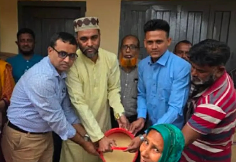 নন্দীগ্রামে ঈদুল ফিতর উপলক্ষ্যে ভিজিএফের চাল বিতরণ