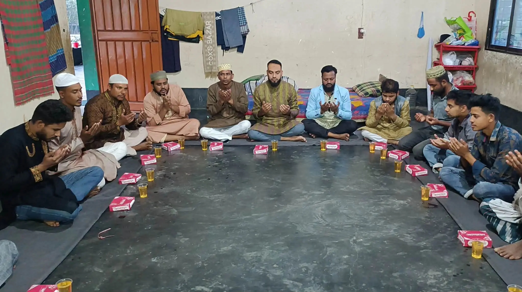 স্বচাষ চওড়া বাড়ি নূরানী একাডেমির মাদ্রাসায় ইফতার মাহফিল