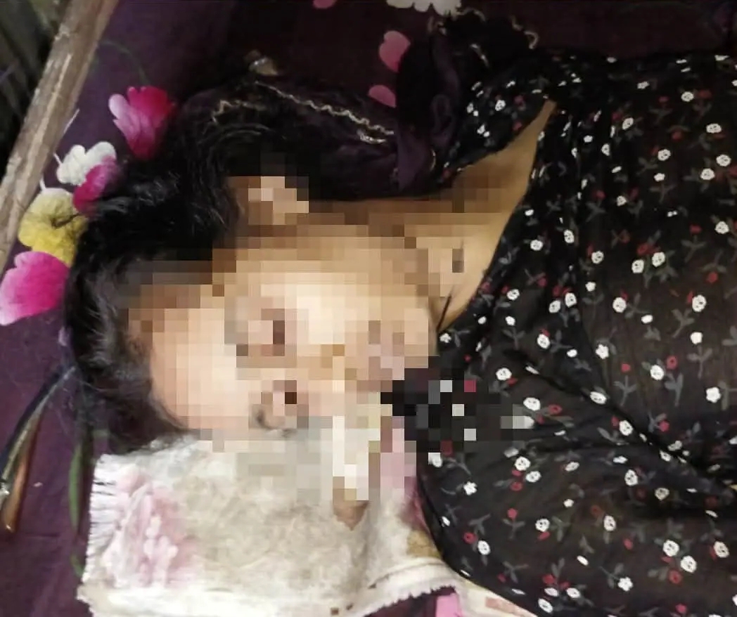 কাউনিয়ায় গলায় ওড়না পেছিয়ে গৃহবঁধূর আত্মহত্যা 