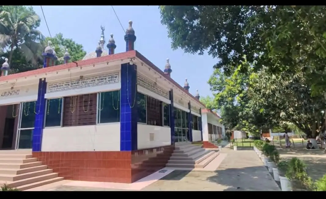 কুষ্টিয়ার ভেড়ামারায় হযরত সোলাইমান শাহ চিশতী (রহ.) মাজার শরীফে ৫৬তম ওরশ মোবারক শুরু হচ্ছে