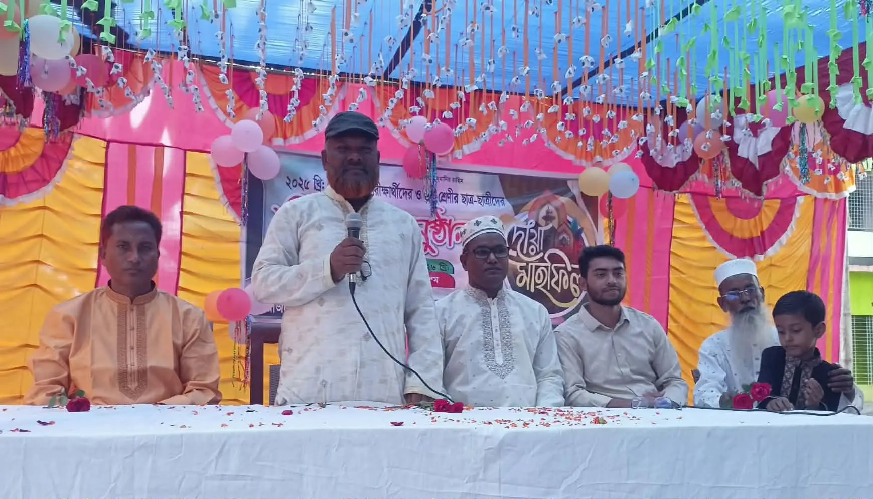 কাউনিয়ার নাজিরদহ একতা উচ্চ বিদ্যালয়ের এস এসসি পরীক্ষার্থীদের বিদায়