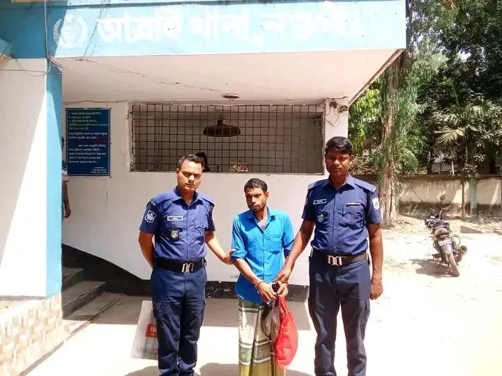 আত্রাই থানা পুলিশের অভিযানে এক এজাহারভুক্ত আসামী গ্রেফতার