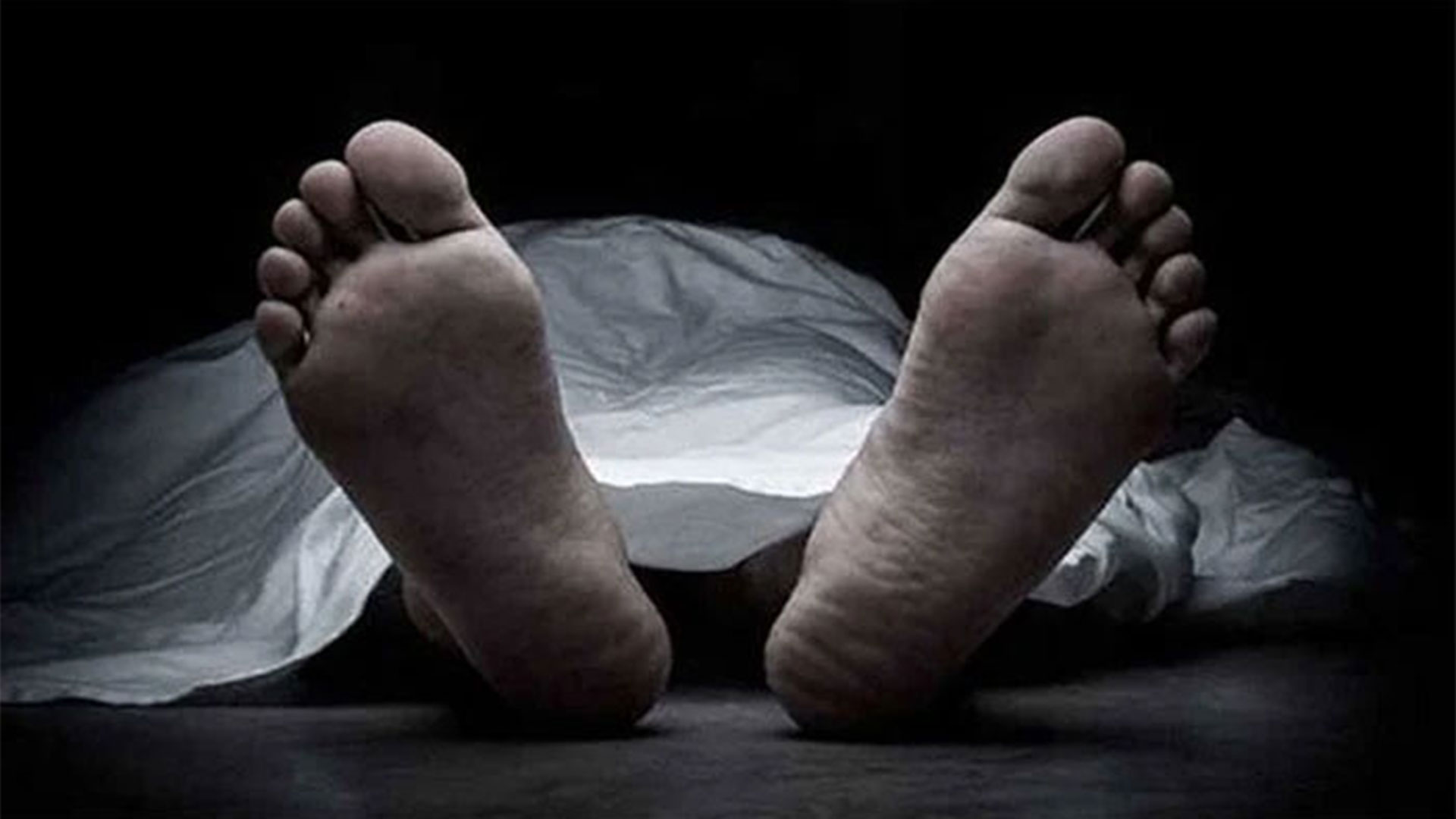 কাউনিয়ায় মরা তিস্তায় মাছ মারতে গিয়ে জেলের মৃত্যু