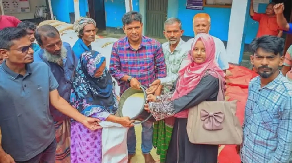 নন্দীগ্রামে ভাটরা ইউনিয়নে সরকারি ঈদ উপহার পেলেন ২৩৫৮টি পরিবার