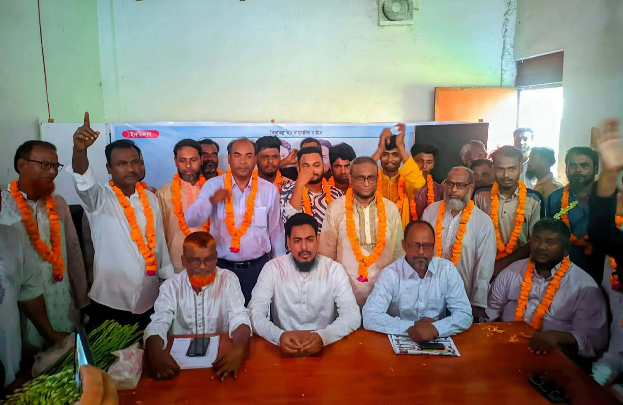 কাউনিয়ায় এনসিপিতে কয়েক শতাধিক নেতাকর্মীর যোগদান