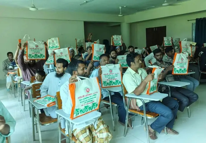 কাউনিয়ায় পাট বীজ উৎপাদনকারী চাষীদের প্রশিক্ষণ