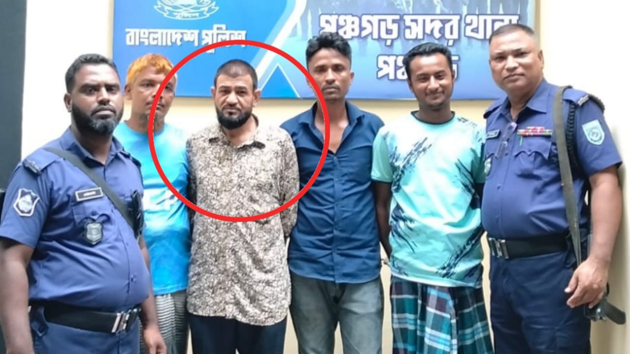 পঞ্চগড়ে ‘জোনাকী’ ব্র্যান্ডের নকল কয়েল বিক্রির অভিযোগে ব্যবসায়ী গ্রেপ্তার