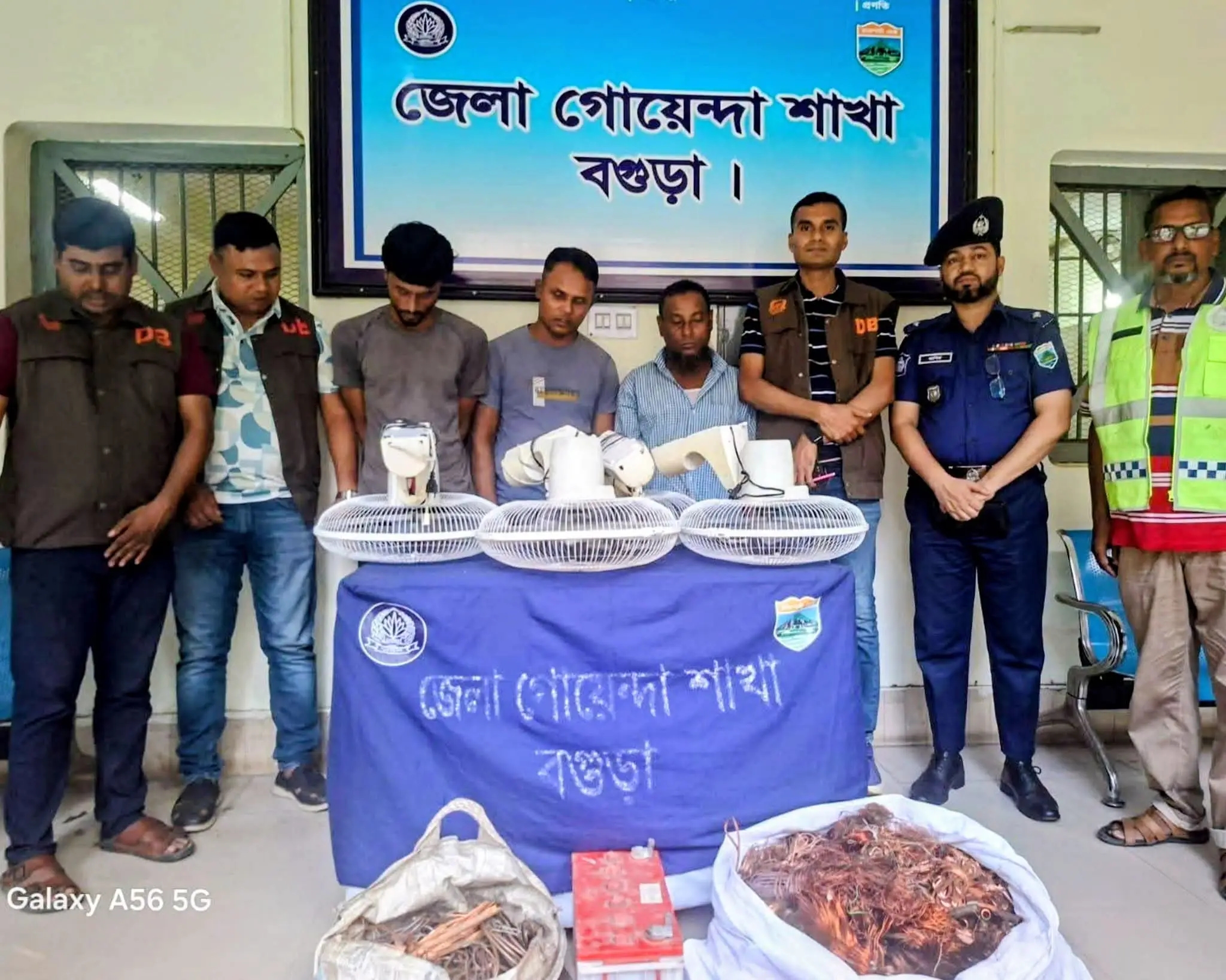 বগুড়ার শাজাহানপুরে ক্লুলেস ‘গ্রীন গার্ডেন’ রিসোর্টে ডাকাতির মূল রহস্য উদ্ঘাটন: গ্রেফতার ৩, লুন্ঠিত মালামাল উদ্ধার
