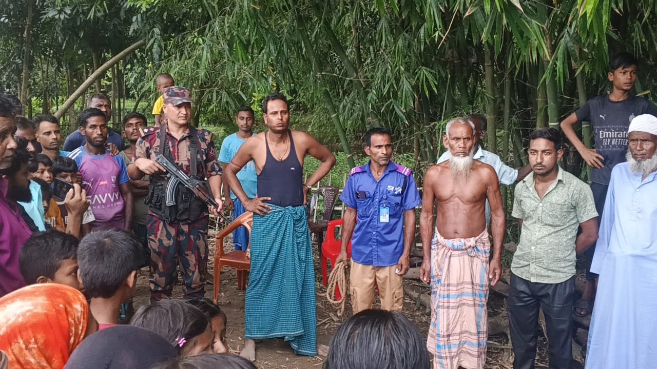 বাংলাদেশিকে বিএসএফ ধরে নেওয়ার জেরে ভারতীয় নাগরিককে ধরে আনলেন স্থানীয়রা