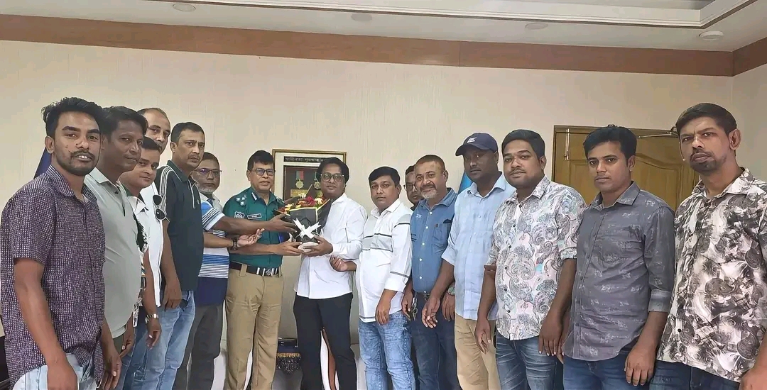 নবাগত পুলিশ কমিশনার (আরপিএমপি) সঙ্গে মহানগর যুবদল সহ বিএনপি’র অন্যান্য অঙ্গ ও সহযোগী সংগঠনের সৌজন্য সাক্ষাৎ